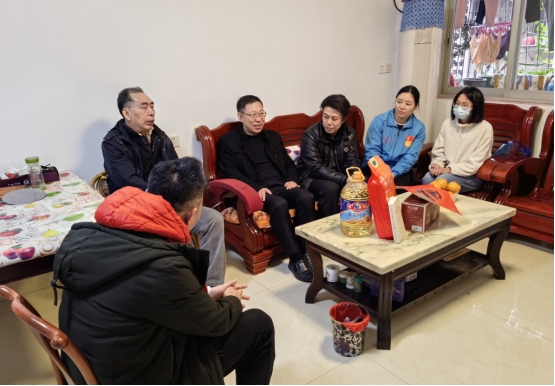 240208迎新春送温暖,送书共学共进 (1).png