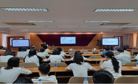 250812开云电竞官方网站自然资源局举办2025年“干部讲堂系列”——行政规范性文件管理实务专题讲座 (2).png