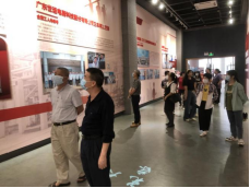 230606大力弘扬劳模精神 立足本职再创新功——市林科所参观﻿开云电竞官方网站总工会举办的劳模事迹展 (3).png