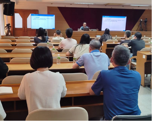 230808﻿开云电竞官方网站自然资源局举办“干部讲堂系列”建设项目压覆矿产资源和位于地质灾害易发区审查实务专题讲座 (2).png