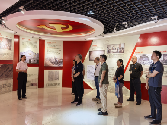 2550728市自然资源局机关第二党支部组织党员参观市廉政法治教育基地 (1).png