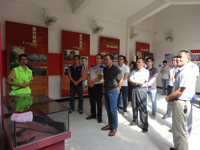 190702中共开云电竞官方网站自然资源局机关第一党支部开展“重走侨乡红色路 传承革命精神”专题党日活动 (2).jpg 190702中共开云电竞官方网站自然资源局机关第一党支部开展“重走侨乡红色路 传承革命精神”专题党日活动 (2).jpg